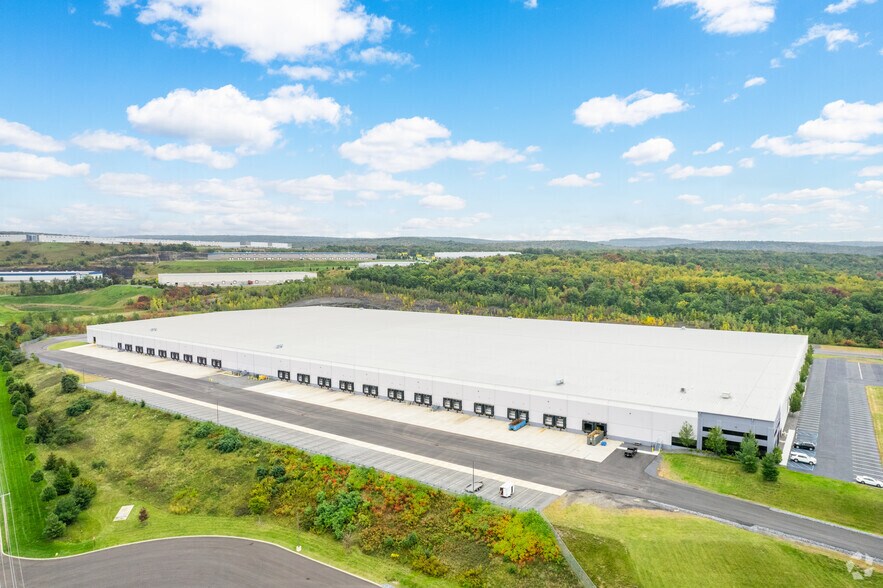 325 Centerpoint Blvd, Jenkins, PA à louer - Aérien - Image 2 de 5