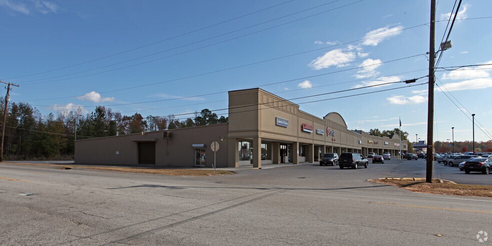 7404-7424 Garners Ferry Rd, Columbia, SC for lease - Building Photo - Image 2 of 4