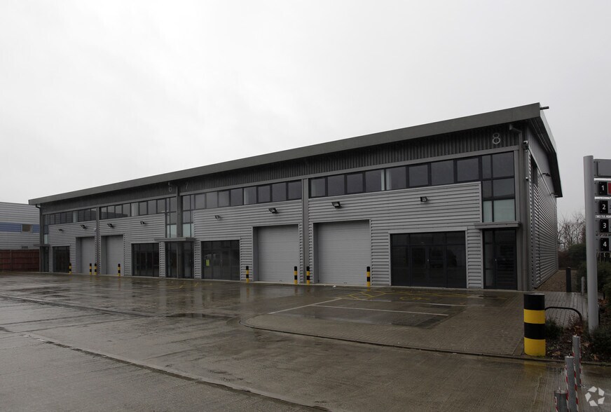 Commerce Way, Croydon à louer - Photo du bâtiment - Image 1 de 5
