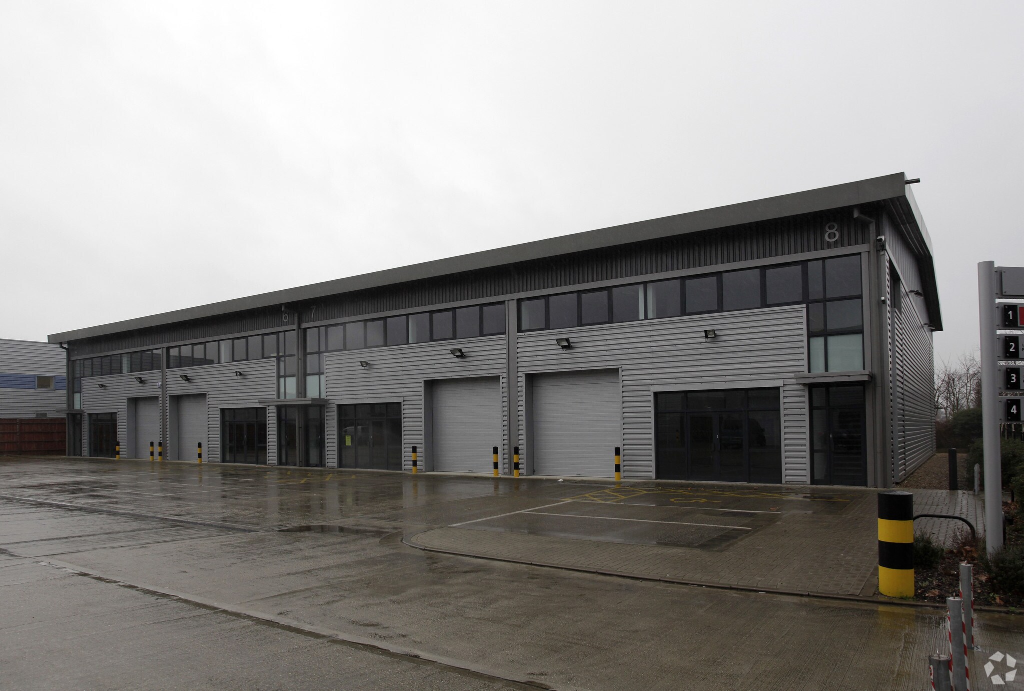 Commerce Way, Croydon à louer Photo du bâtiment- Image 1 de 6