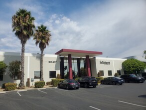 20417 Nordhoff St, Chatsworth, CA for lease Building Photo- Image 2 of 14