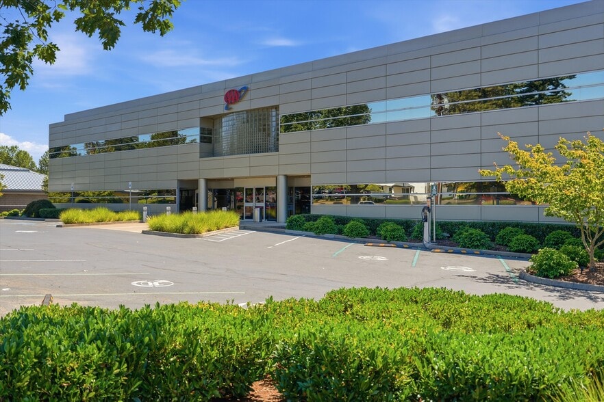 8555 SW Apple Way, Portland, OR for lease - Building Photo - Image 2 of 11