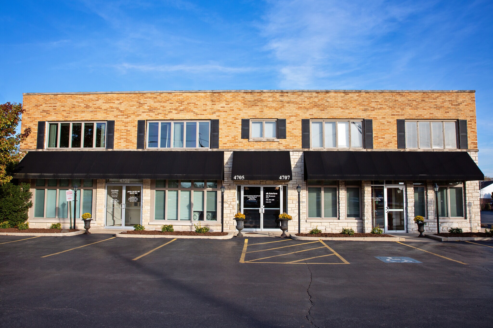 4705-4707 Willow Springs Rd, La Grange, IL à louer Photo du bâtiment- Image 1 de 5