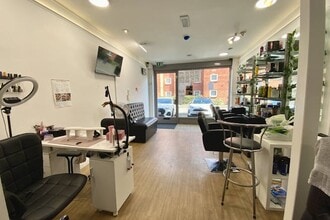 78 Park St, Luton for lease Interior Photo- Image 1 of 5