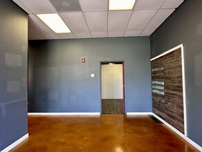 8142 Shin Oak Dr, San Antonio, TX for lease Building Photo- Image 2 of 35