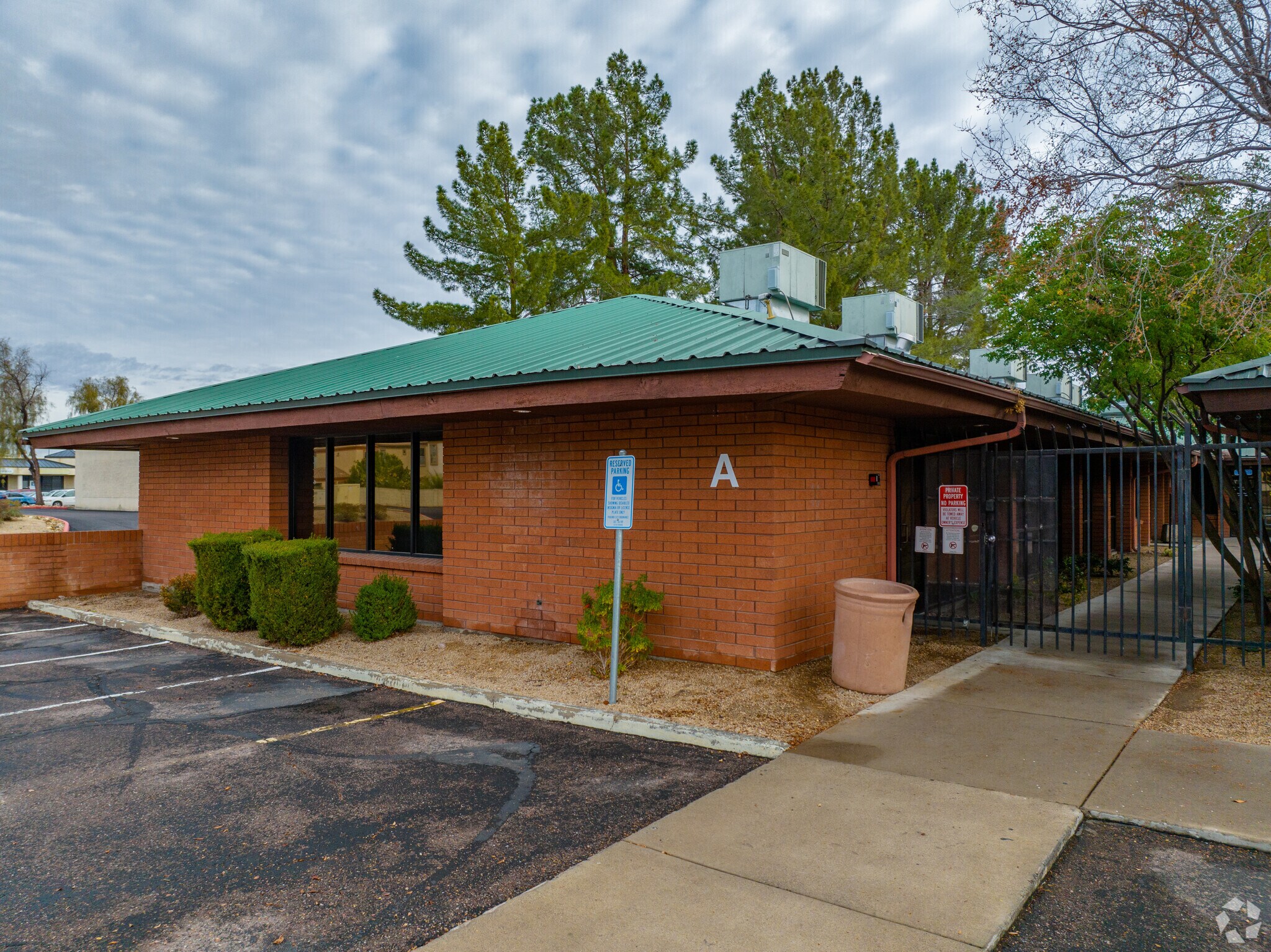 15648 N 35th Ave, Phoenix, AZ à louer Photo du bâtiment- Image 1 de 4