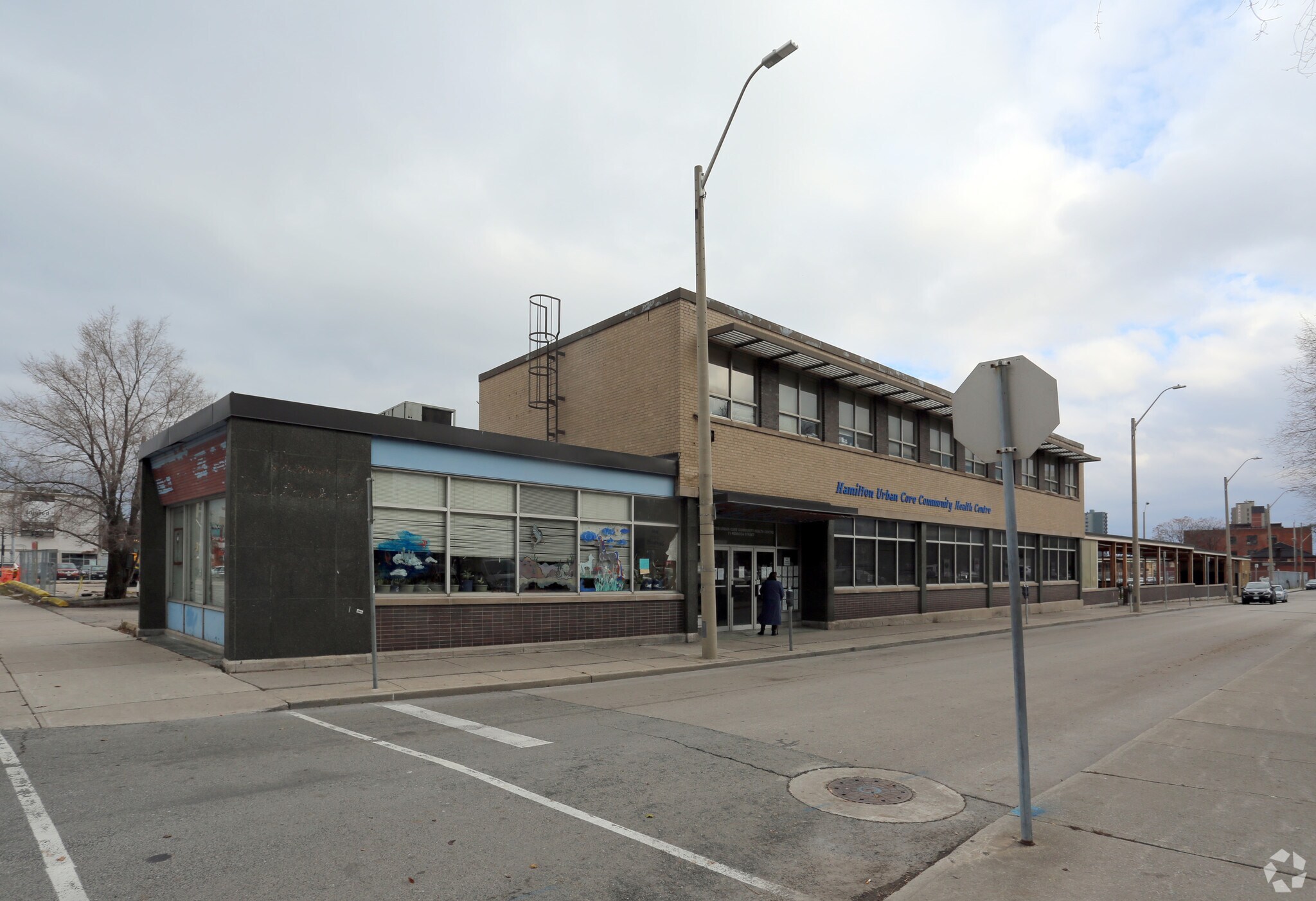 71 Rebecca St, Hamilton, ON à vendre Photo du bâtiment- Image 1 de 1