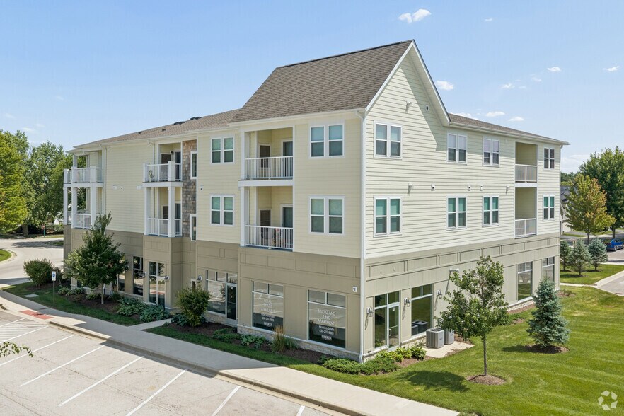 39w201 Herrington Blvd, Geneva, IL à louer - Photo du bâtiment - Image 2 de 5