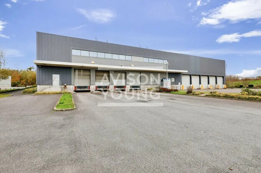 Flex in Villeparisis for lease - Building Photo - Image 1 of 6