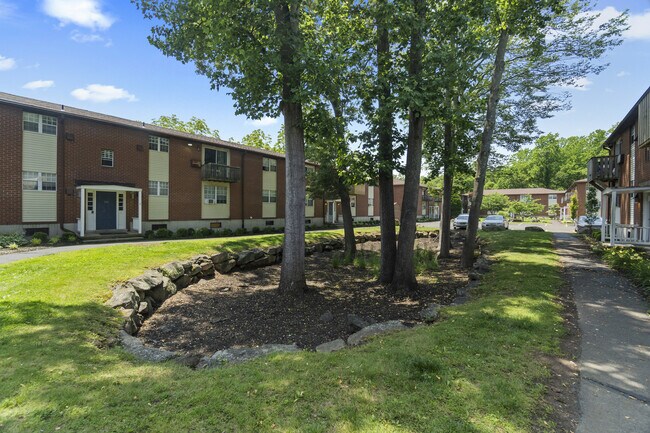 Plus de détails pour 162-164 Coe Ave, East Haven, CT - Multi-résidentiel à vendre