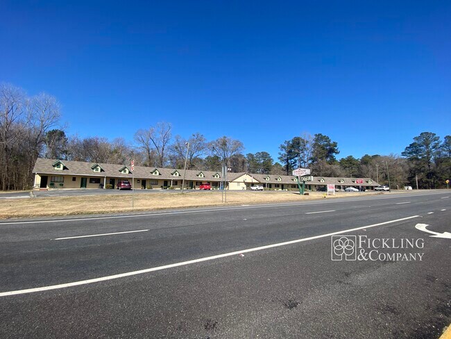 Plus de détails pour 2240 Gray Hwy, Macon-Bibb, GA - Services hôteliers à vendre