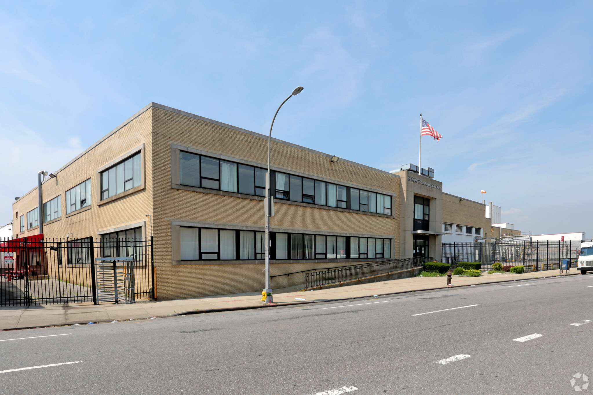 59-02 Borden Ave, Flushing, NY for sale Primary Photo- Image 1 of 1