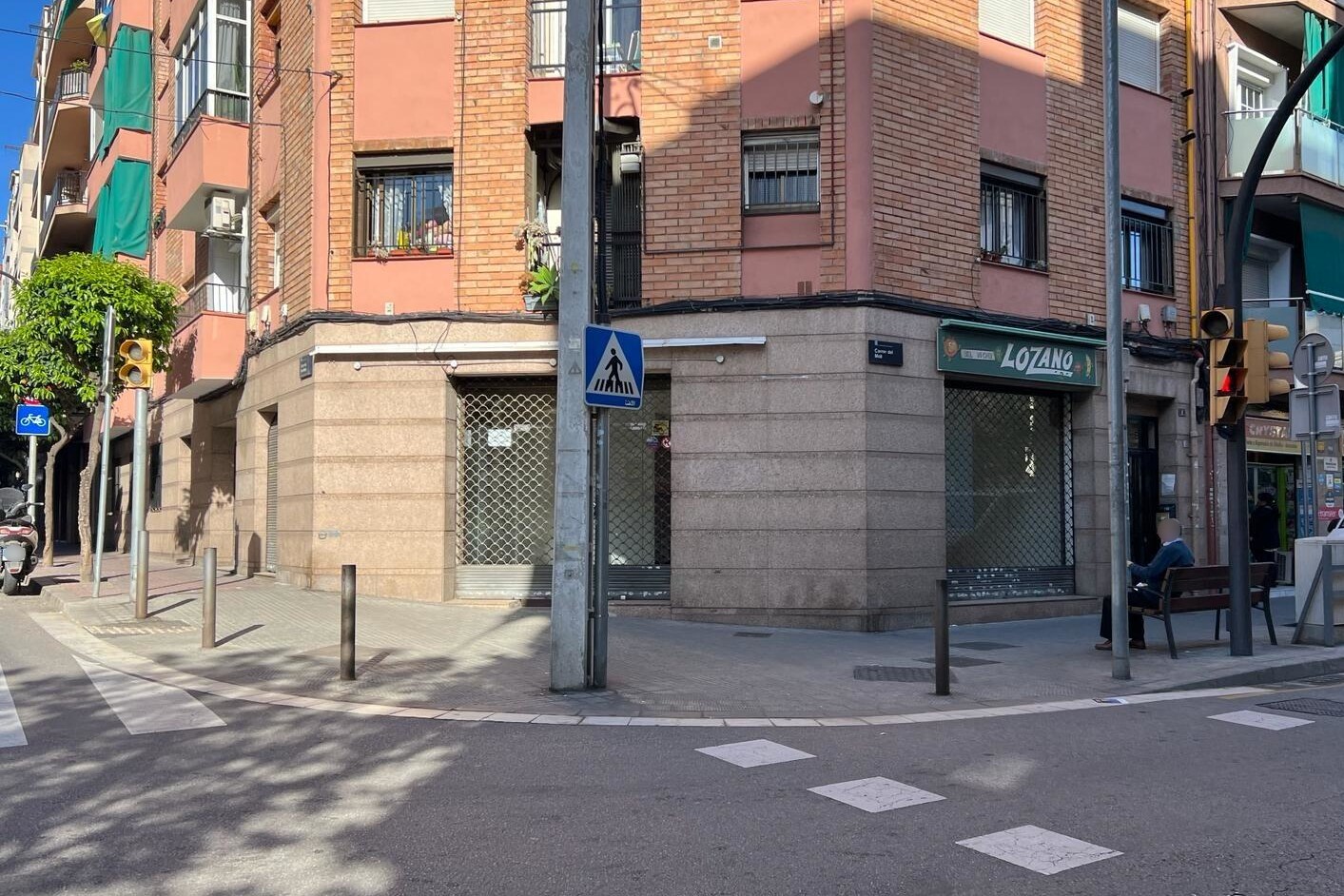 Commerce de détail dans Esplugues de Llobregat, Barcelona à louer Photo intérieure- Image 1 de 2
