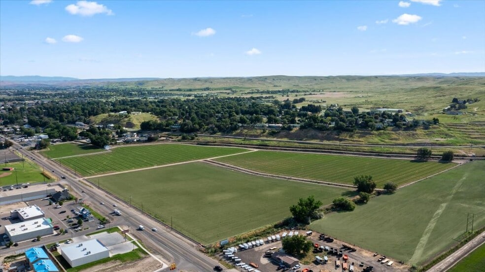 1610 6th Ave S, Payette, ID for sale - Primary Photo - Image 1 of 15