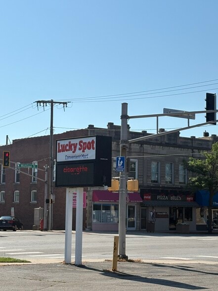 301 N Michigan St, Plymouth, IN for sale - Building Photo - Image 2 of 7