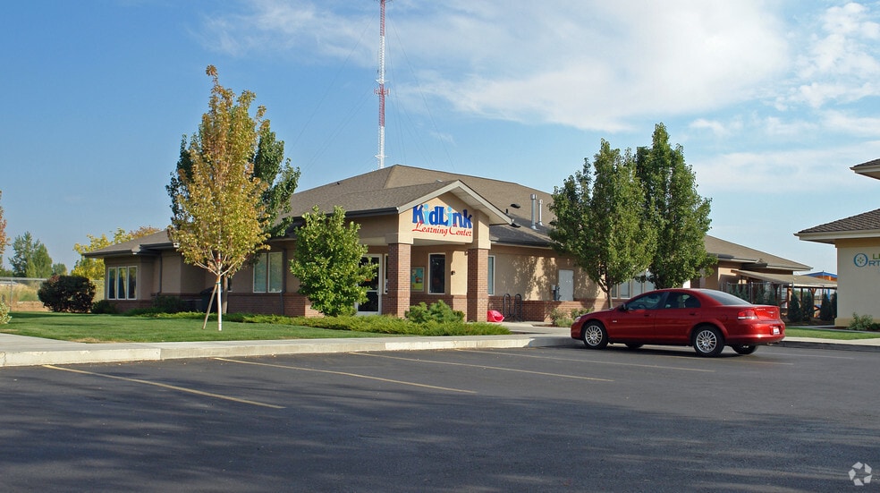 13013 W Persimmon Ln, Boise, ID for sale - Primary Photo - Image 1 of 26