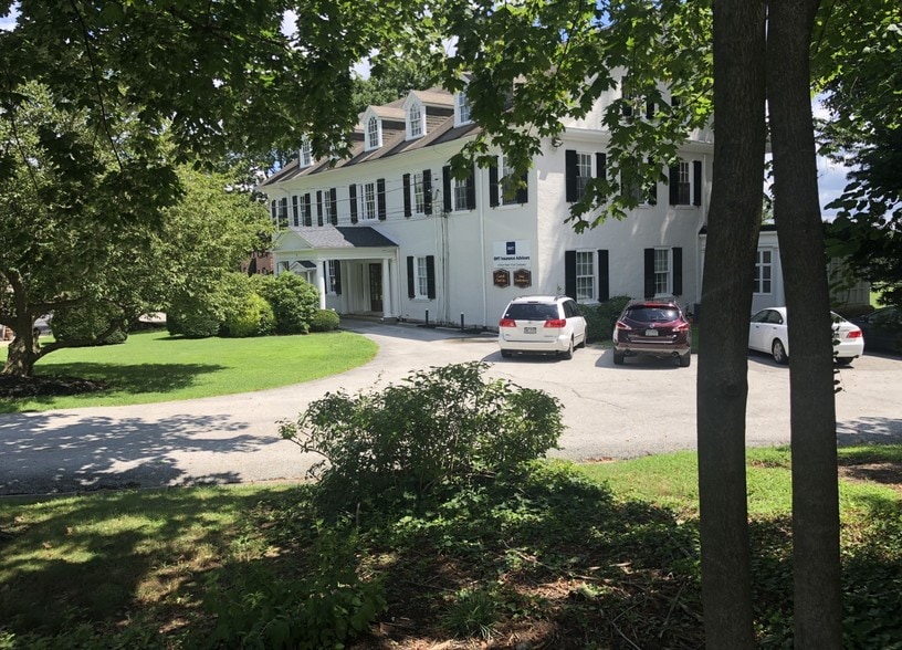 15 Garrett Ave, Bryn Mawr, PA for sale - Building Photo - Image 2 of 7