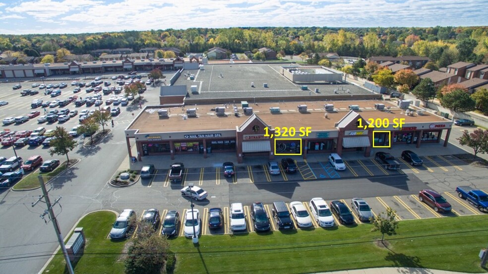 33525 8 Mile Rd, Livonia, MI for lease - Building Photo - Image 1 of 20