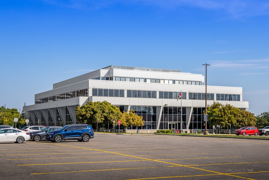 2204 Walkley Rd, Ottawa, ON à louer - Photo du bâtiment - Image 2 de 10