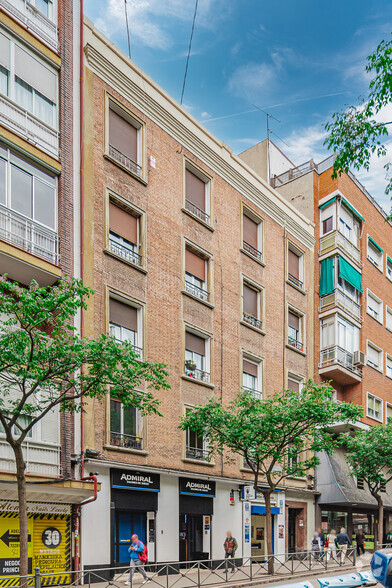 Calle Francos Rodríguez, 15, Madrid, Madrid à louer - Photo principale - Image 1 de 2