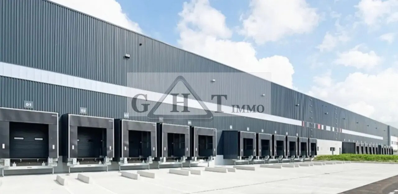 Industrial in Gretz-Armainvilliers for lease Building Photo- Image 1 of 2