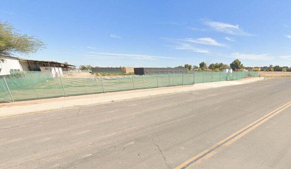 799 E Heil Ave, El Centro, CA à vendre - Photo principale - Image 2 de 3