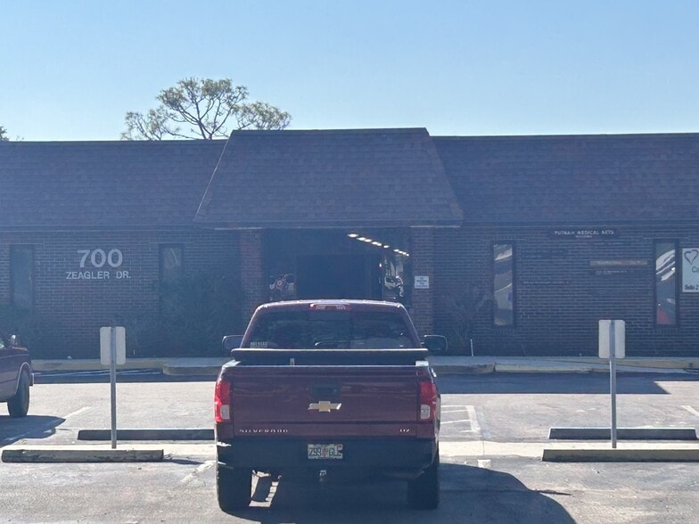 700 Zeagler Dr, Palatka, FL for lease - Building Photo - Image 3 of 9