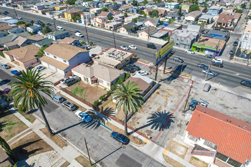 1021-1026 W Century Blvd, Los Angeles, CA à vendre - Photo du bâtiment - Image 1 de 13