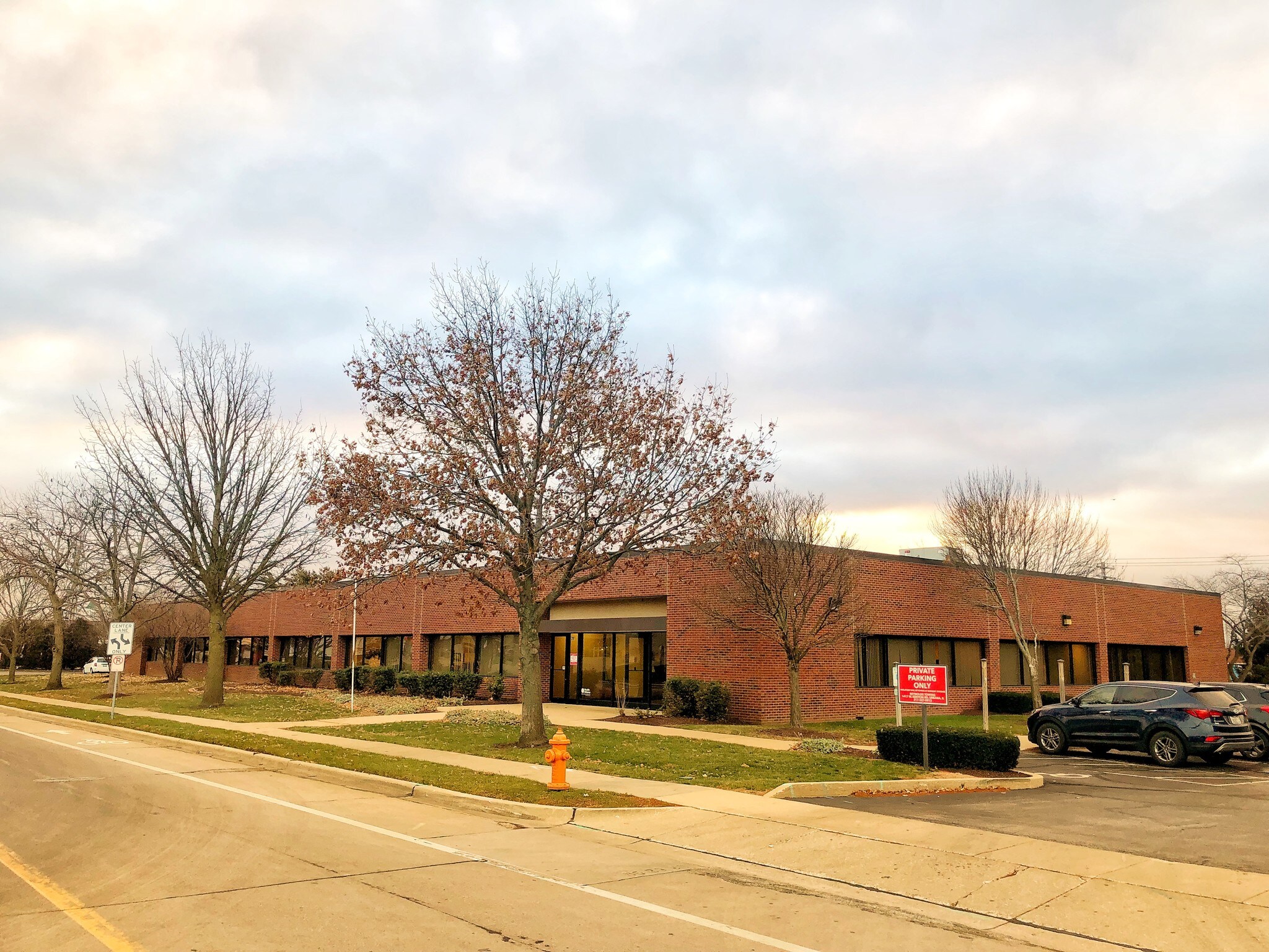 201 Devonshire Dr, Champaign, IL for lease Building Photo- Image 1 of 10