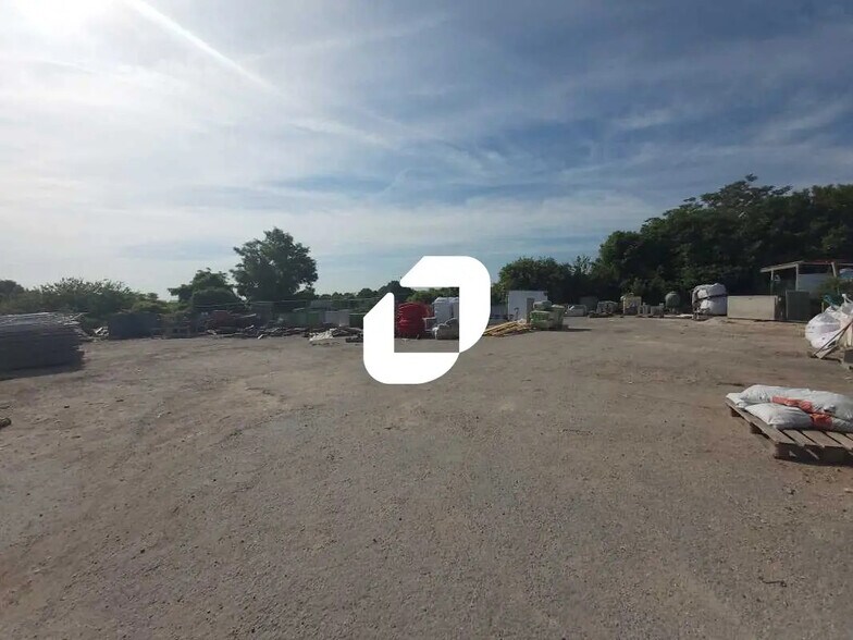 Voie De Mons, Villeneuve-le-Roi à louer - Photo du bâtiment - Image 2 de 7