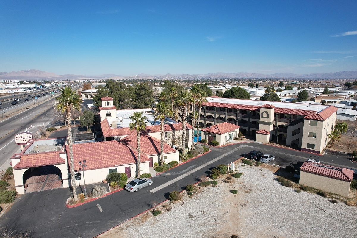 13409 Mariposa Rd, Victorville, CA à vendre Photo du bâtiment- Image 1 de 1