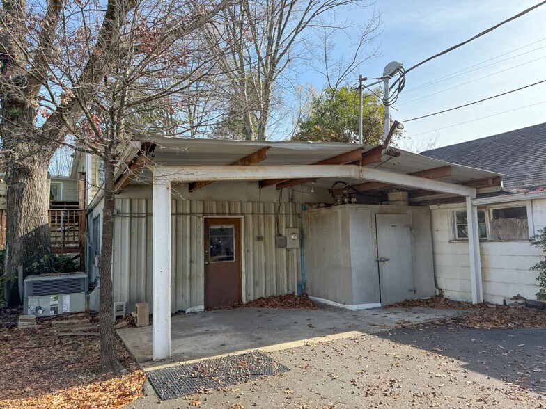 2242 Park Rd, Charlotte, NC à vendre - Photo du bâtiment - Image 2 de 14
