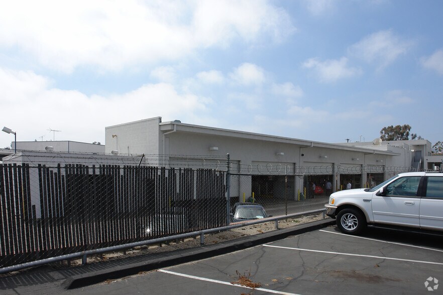 3650 E Main St, Ventura, CA à louer - Photo du bâtiment - Image 2 de 32