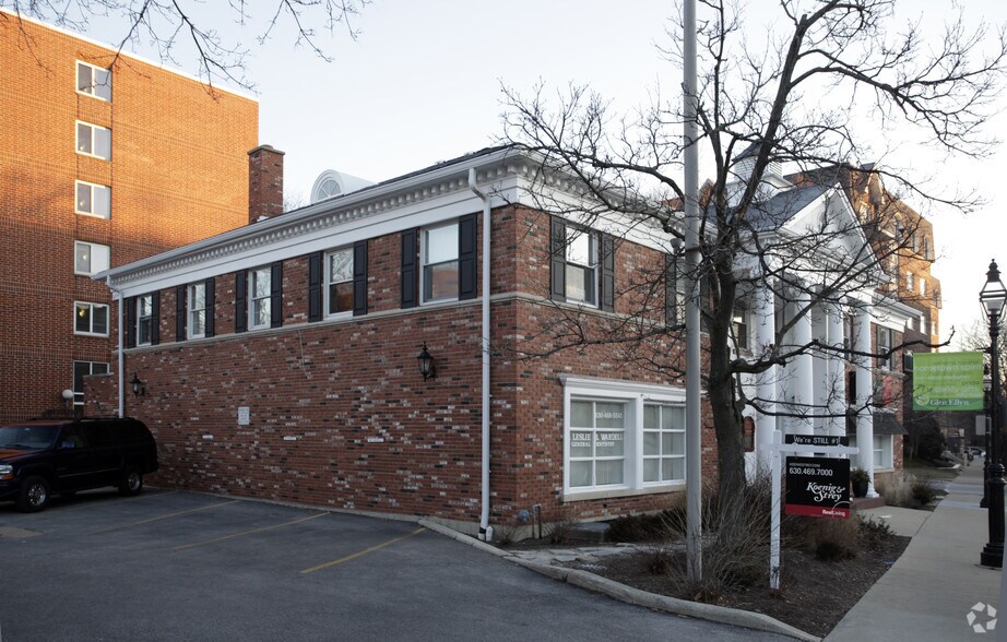 550 Pennsylvania Ave, Glen Ellyn, IL à louer - Photo principale - Image 1 de 4