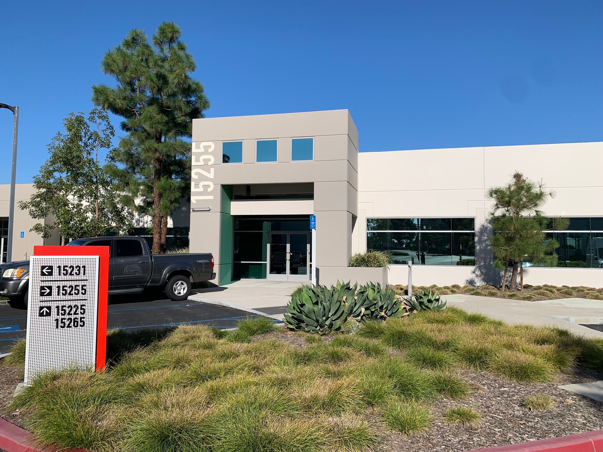 15255 Alton Pky, Irvine, CA for lease Building Photo- Image 1 of 2