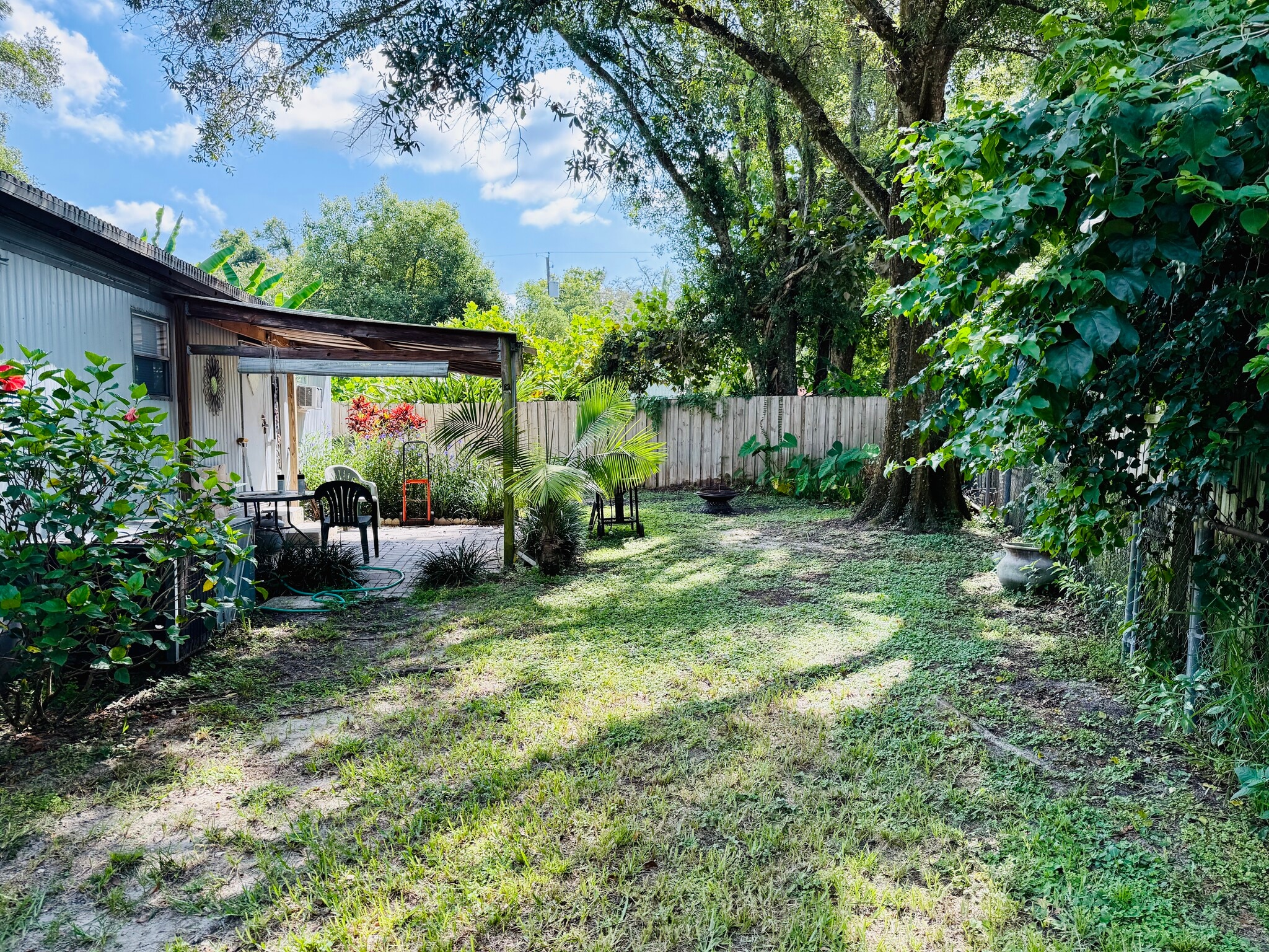 10116 Lake Ave, Tampa, FL for sale Primary Photo- Image 1 of 19