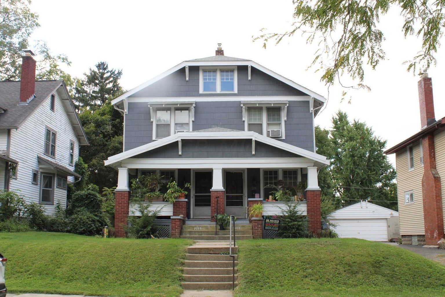 227 E Como Ave, Columbus, OH for sale Primary Photo- Image 1 of 1