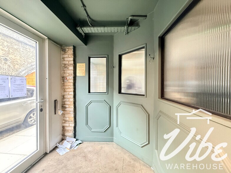 10-12 Andre St, Londres à louer - Photo du bâtiment - Image 3 de 7