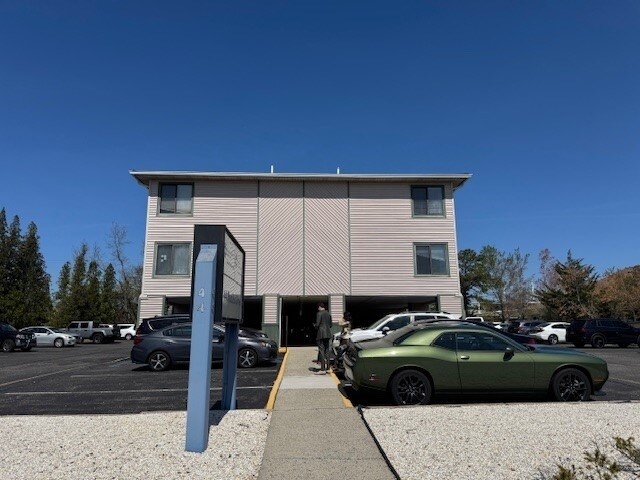 44 Nautilus Dr, Manahawkin, NJ à vendre - Photo du bâtiment - Image 2 de 26