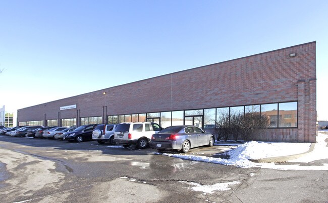 Plus de détails pour 181 Regina Rd, Vaughan, ON - Industriel à vendre