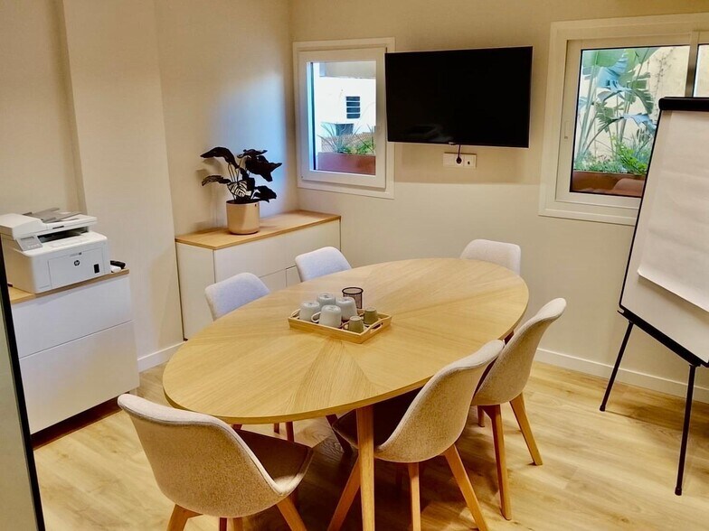 Office in Palma, Islas Baleares for lease - Building Photo - Image 3 of 13