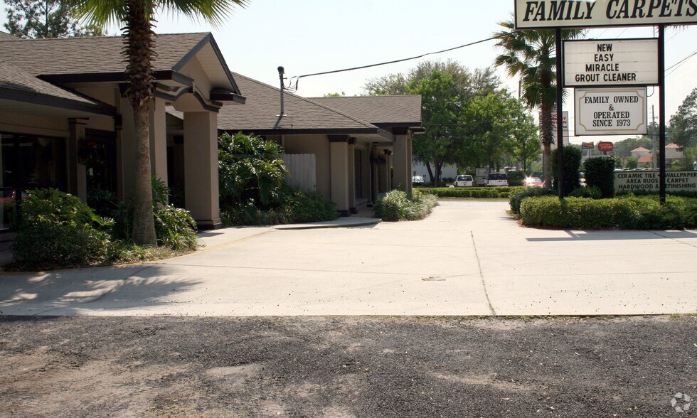 7002 Normandy Blvd, Jacksonville, FL à louer - Photo du bâtiment - Image 3 de 20