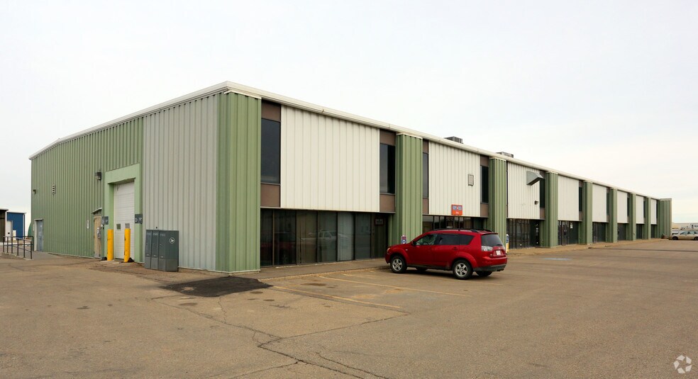 1202 8 St, Nisku, AB à louer - Photo du bâtiment - Image 2 de 4