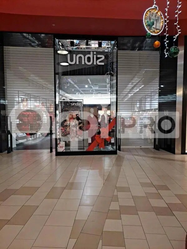 Commerce de détail dans Reims à louer Hall d’entrée- Image 1 de 3