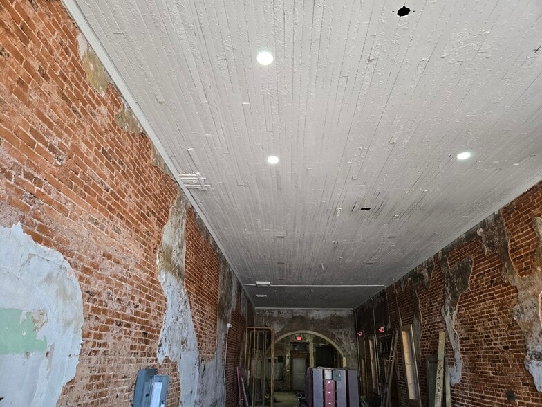 700 3rd Ave, West Point, GA à louer - Photo du bâtiment - Image 2 de 5