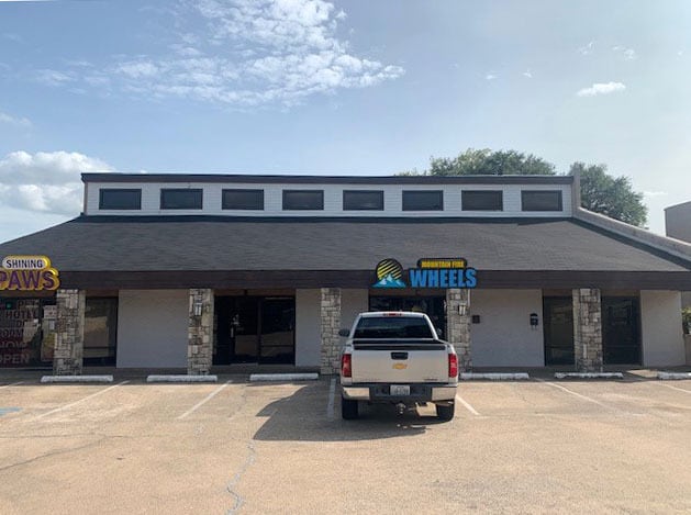 760 E Pipeline Rd, Hurst, TX à louer - Photo principale - Image 1 de 11