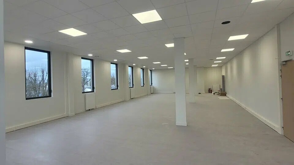 Office in Le Petit-Quevilly for lease - Building Photo - Image 3 of 11