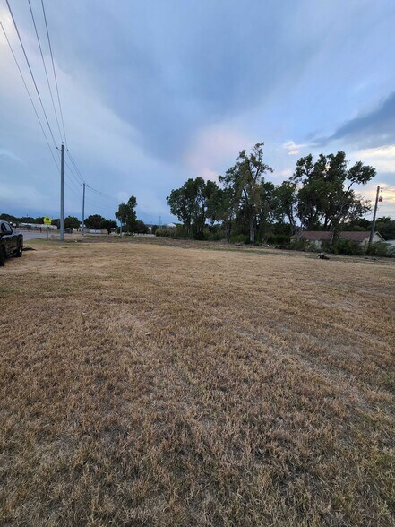 13441 Ranch Road 620 N, Austin, TX à vendre - Photo du bâtiment - Image 3 de 6