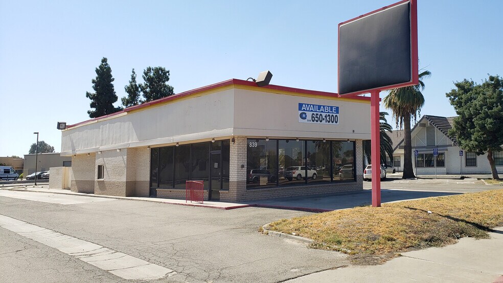 839 W Lacey Blvd, Hanford, CA à louer - Photo du bâtiment - Image 2 de 6