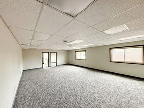 2746 W College Ave, State College, PA for lease Interior Photo- Image 2 of 2